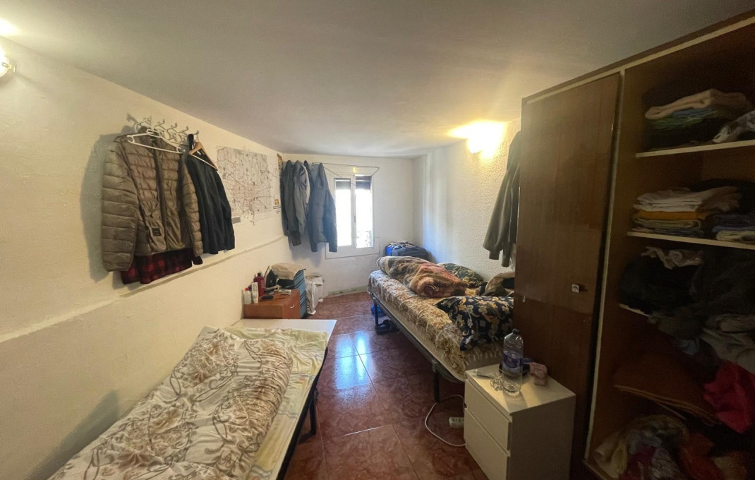 Venta - Piso -
Barcelona - Ciutat Vella, Raval