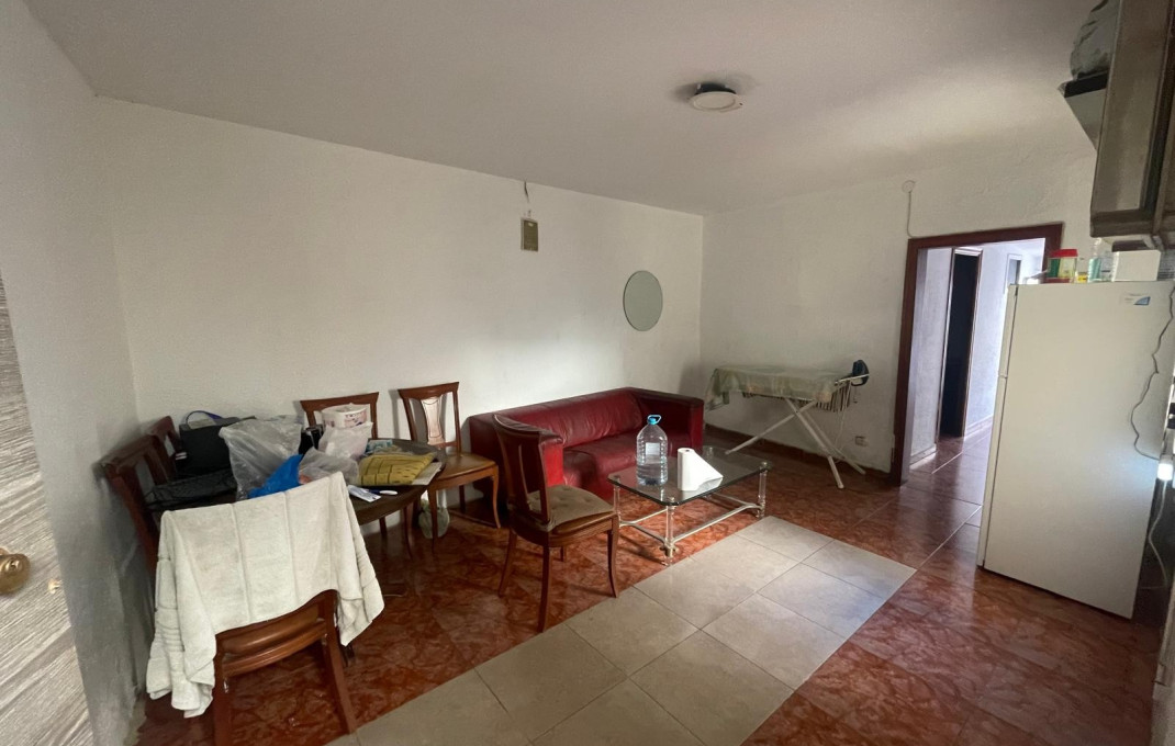 Venta - Piso -
Barcelona - Ciutat Vella, Raval