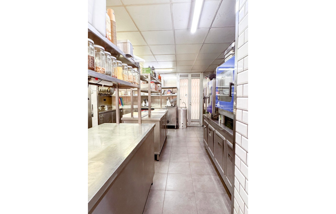 Traspaso - Take Away -
Barcelona - Sarria-Sant Gervasi