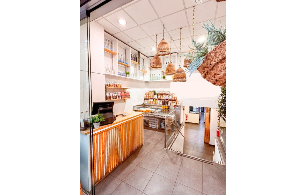 Traspaso - Take Away -
Barcelona - Sarria-Sant Gervasi