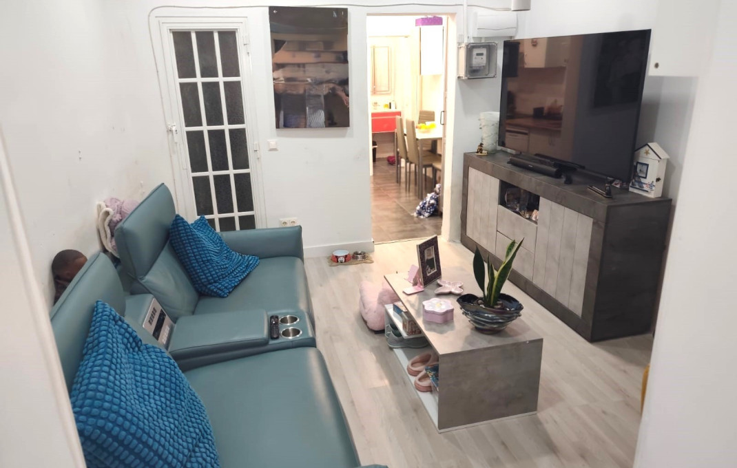 Venta - Local comercial -
Badalona - Llefià