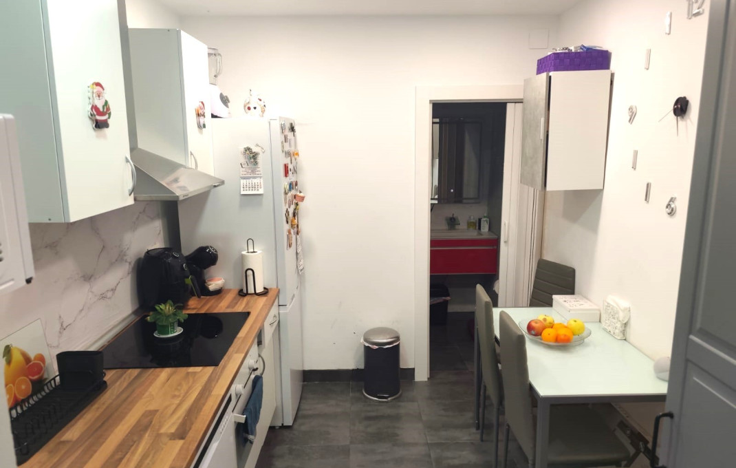 Venta - Local comercial -
Badalona - Llefià