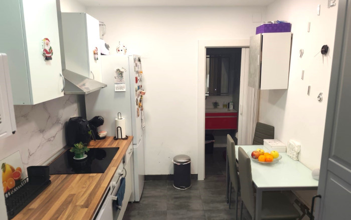 Venta - Local comercial -
Badalona - Llefià