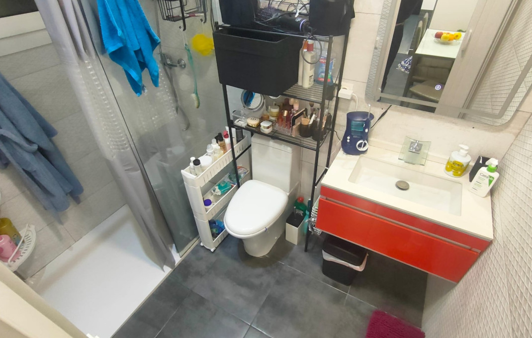 Venta - Local comercial -
Badalona - Llefià