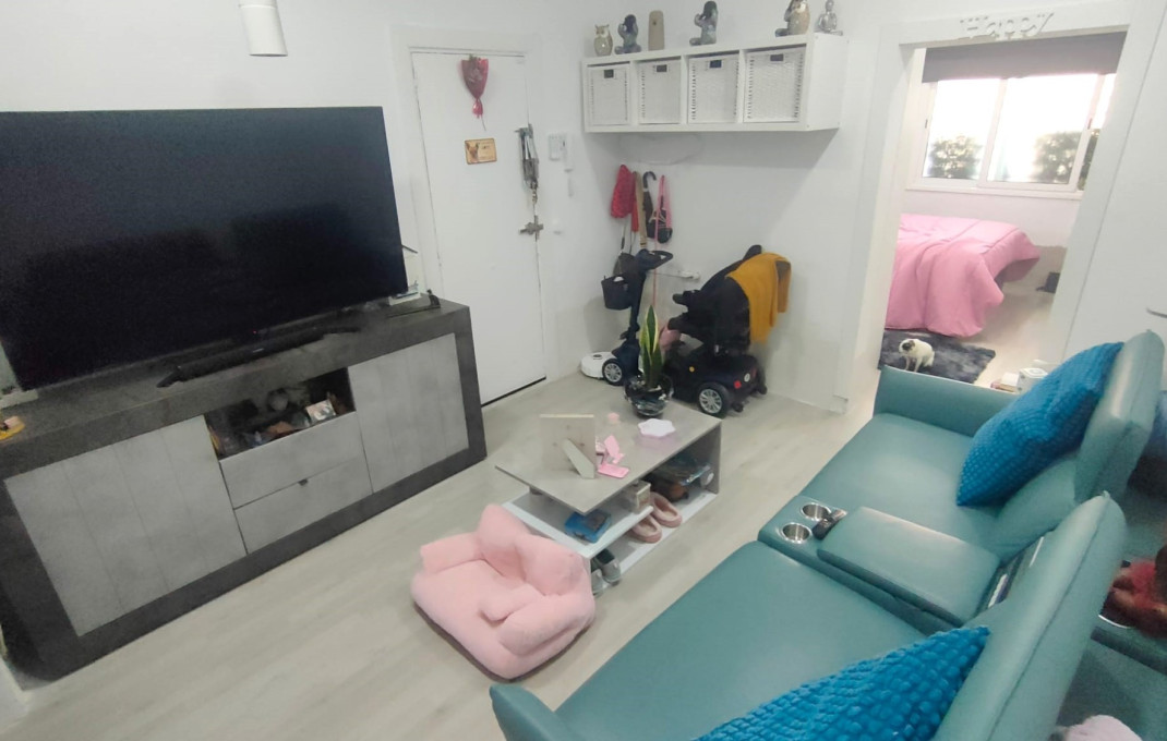 Venta - Local comercial -
Badalona - Llefià