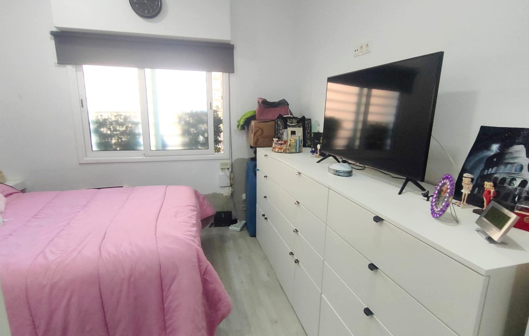 Venta - Local comercial -
Badalona - Llefià