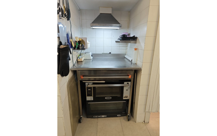 Traspaso - Cocina industrial -
Barcelona - Gràcia