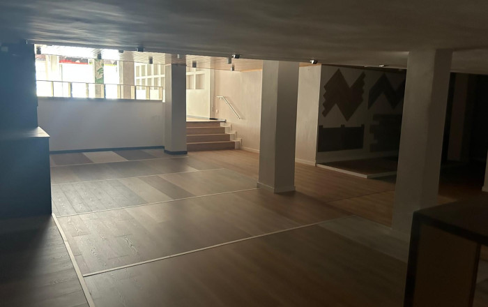 Venta - Local comercial -
Vilafranca del Pened&egrave;s