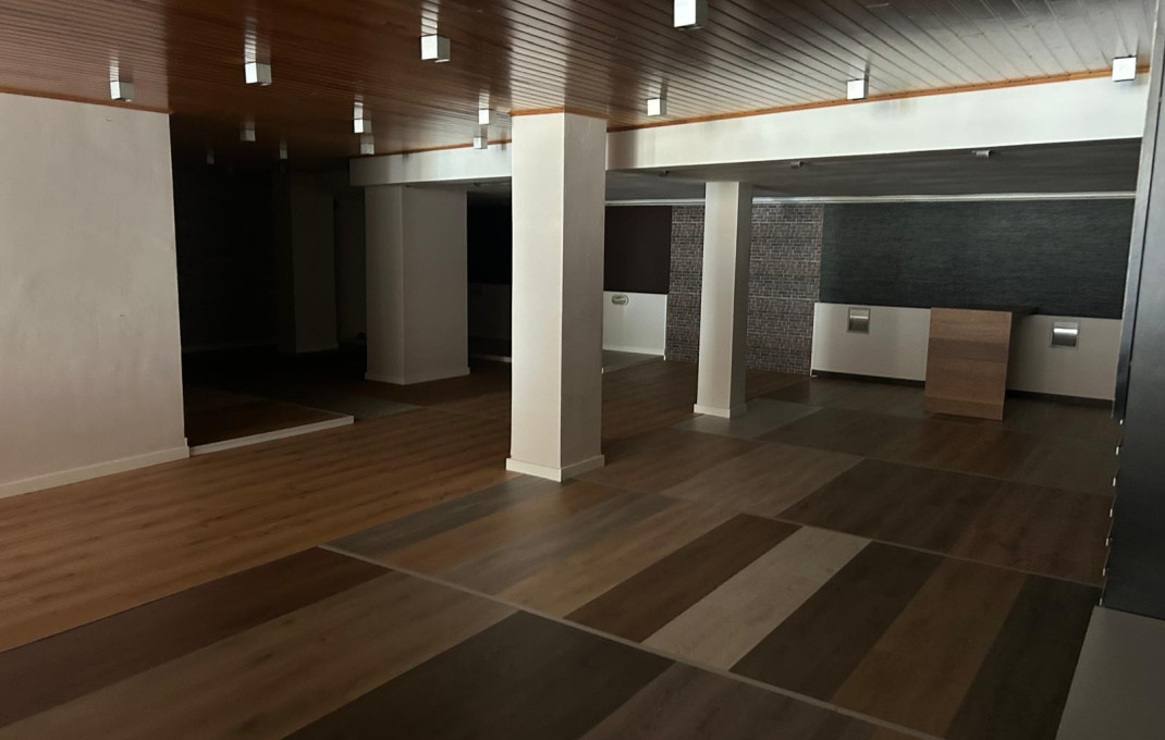 Venta - Local comercial -
Vilafranca del Pened&egrave;s