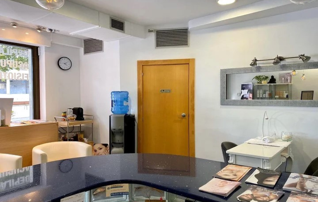 Traspaso - Peluquerias y Estetica -
Badalona - La Salut