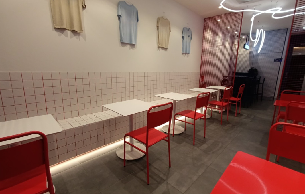 Traspaso - Bar Restaurante -
Barcelona - Sant Antoni