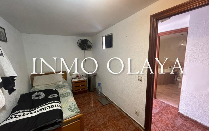 Venta - Piso -
Barcelona - Ciutat Vella, Raval