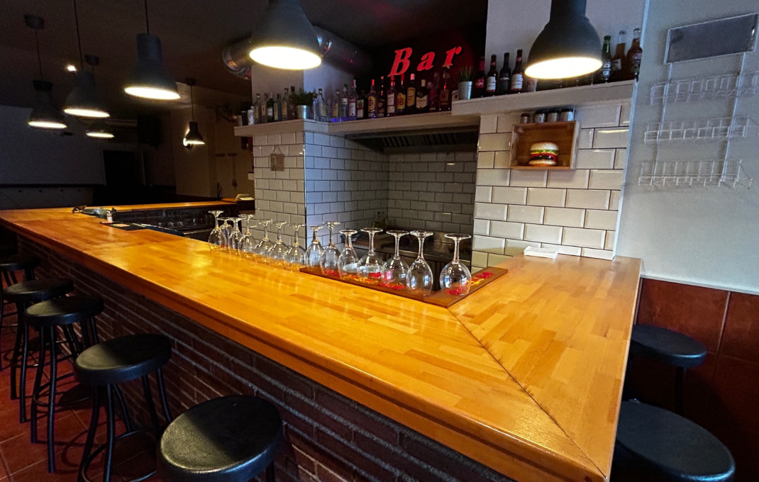 Traspaso - Bar Copas Musical -
L'Hospitalet de Llobregat