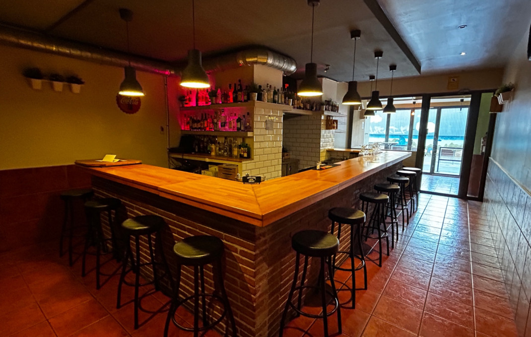 Traspaso - Bar Copas Musical -
L'Hospitalet de Llobregat