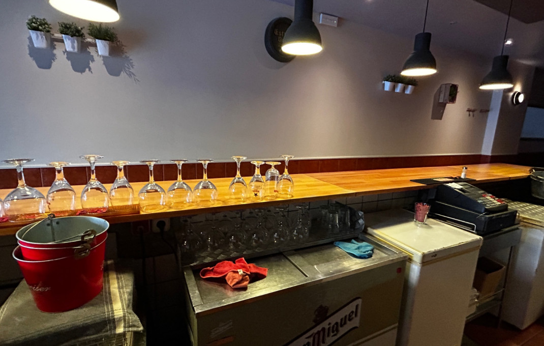 Traspaso - Bar Copas Musical -
L'Hospitalet de Llobregat