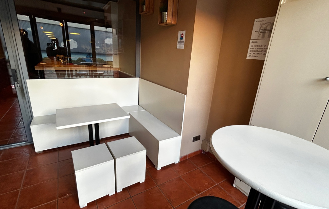 Traspaso - Bar Copas Musical -
L'Hospitalet de Llobregat