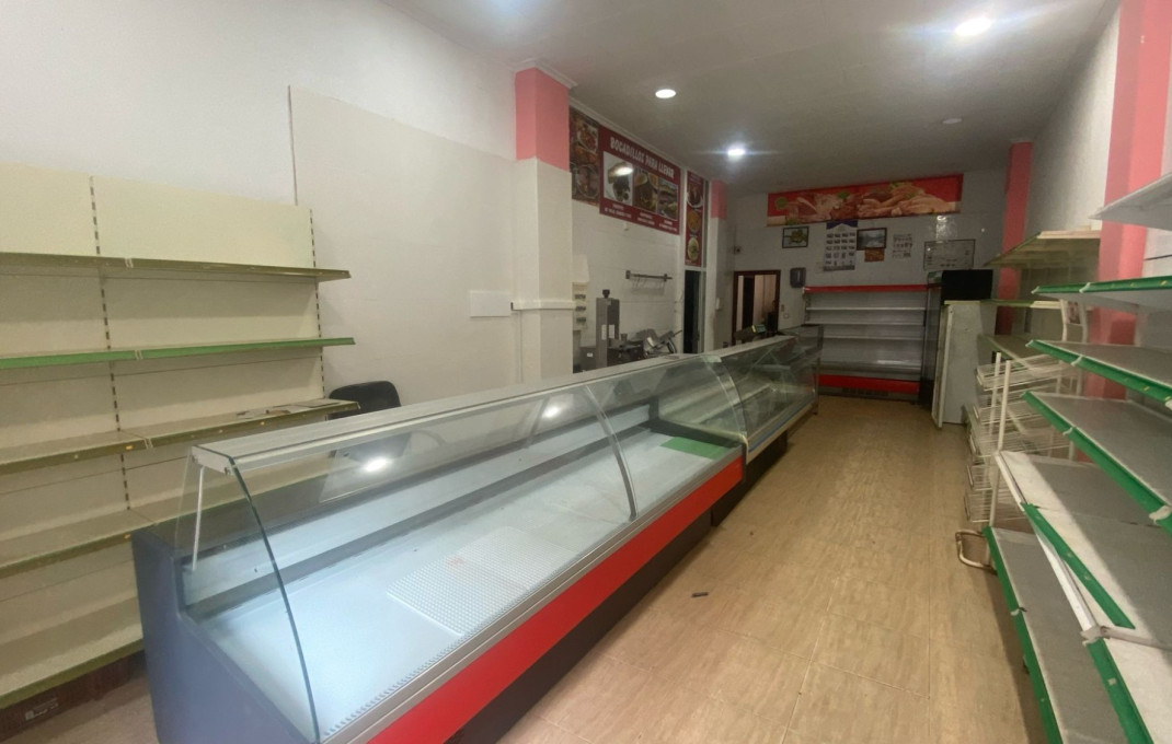 Venta - Carnicería - Pescadería -
Pineda de Mar