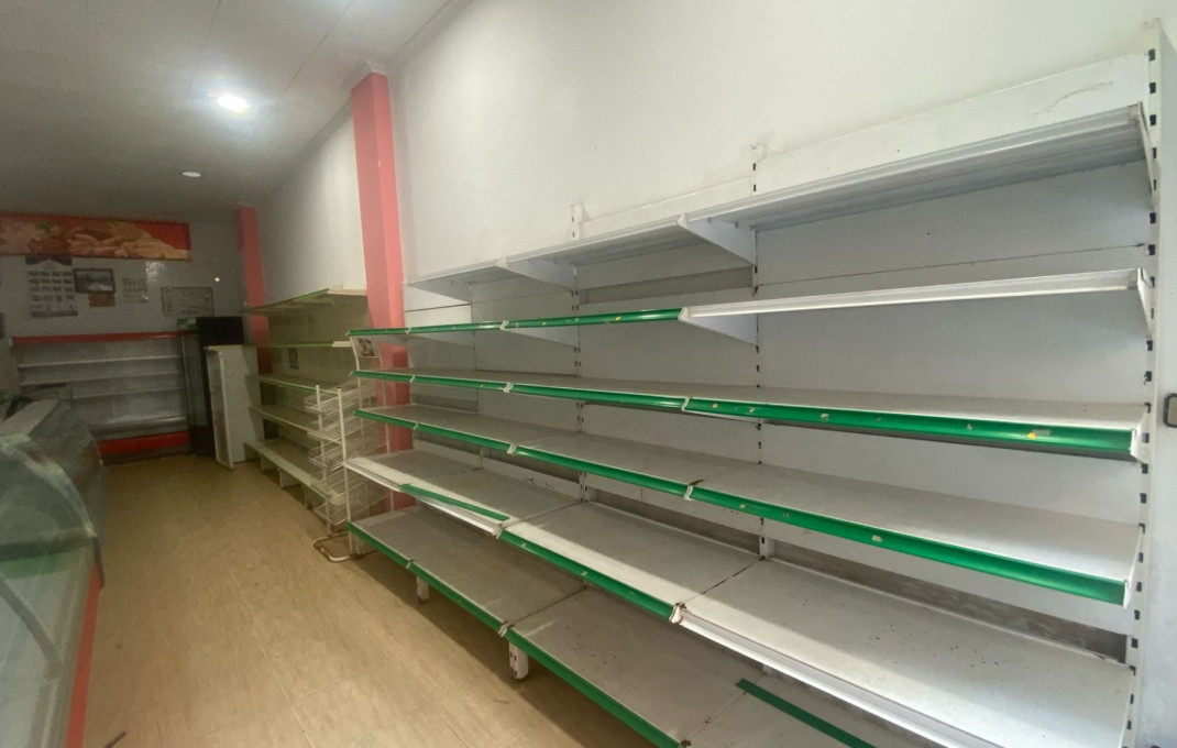 Venta - Carnicería - Pescadería -
Pineda de Mar