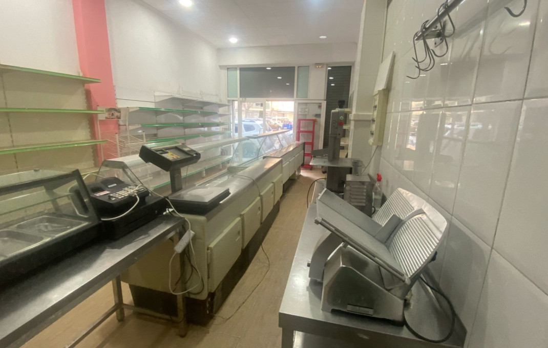 Venta - Carnicería - Pescadería -
Pineda de Mar
