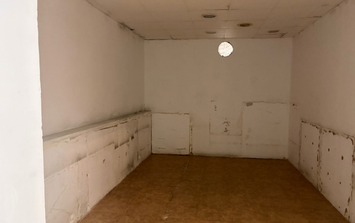 Alquiler - Local comercial -
Esplugues de Llobregat