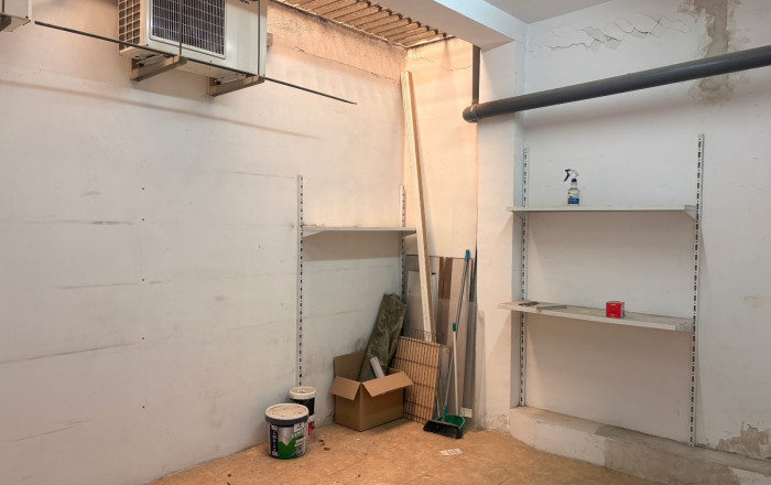 Alquiler - Local comercial -
Esplugues de Llobregat