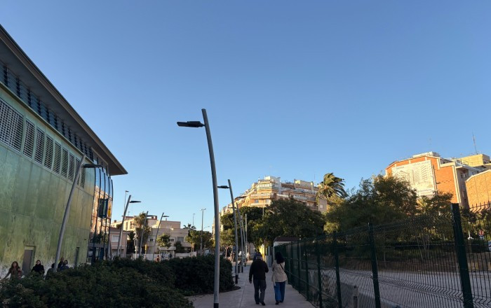 Alquiler - Local comercial -
Esplugues de Llobregat