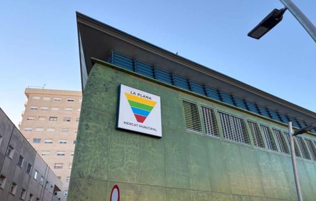 Alquiler - Local comercial -
Esplugues de Llobregat