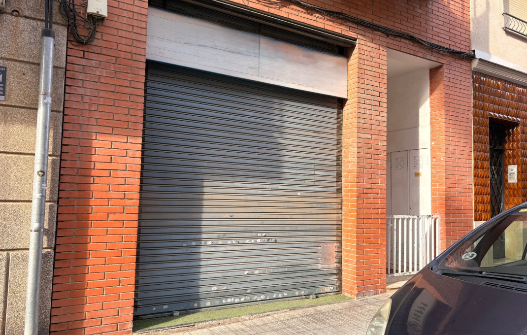 Alquiler - Local comercial -
Esplugues de Llobregat