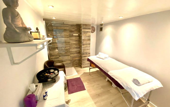 Traspaso - Peluquerias y Estetica -
Badalona - La Salut