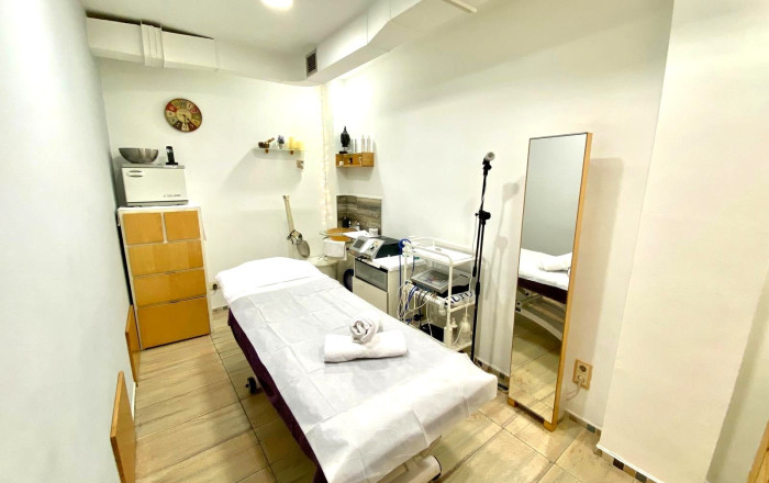 Traspaso - Peluquerias y Estetica -
Badalona - La Salut