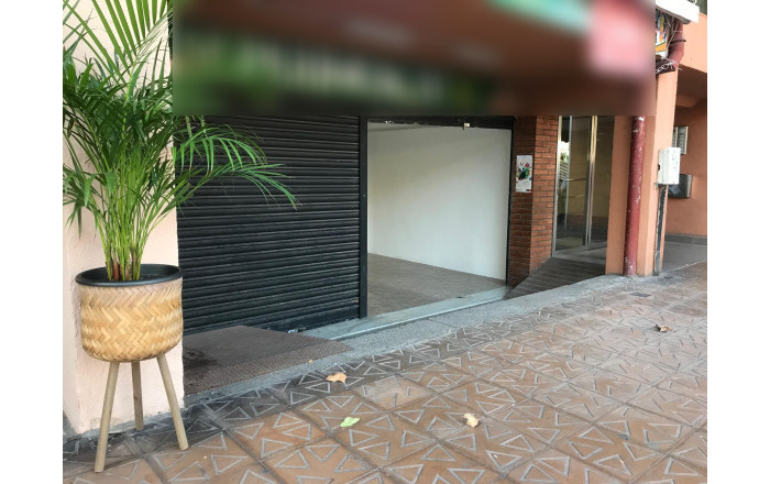 Venta - Local comercial -
Barcelona - Sant Martí