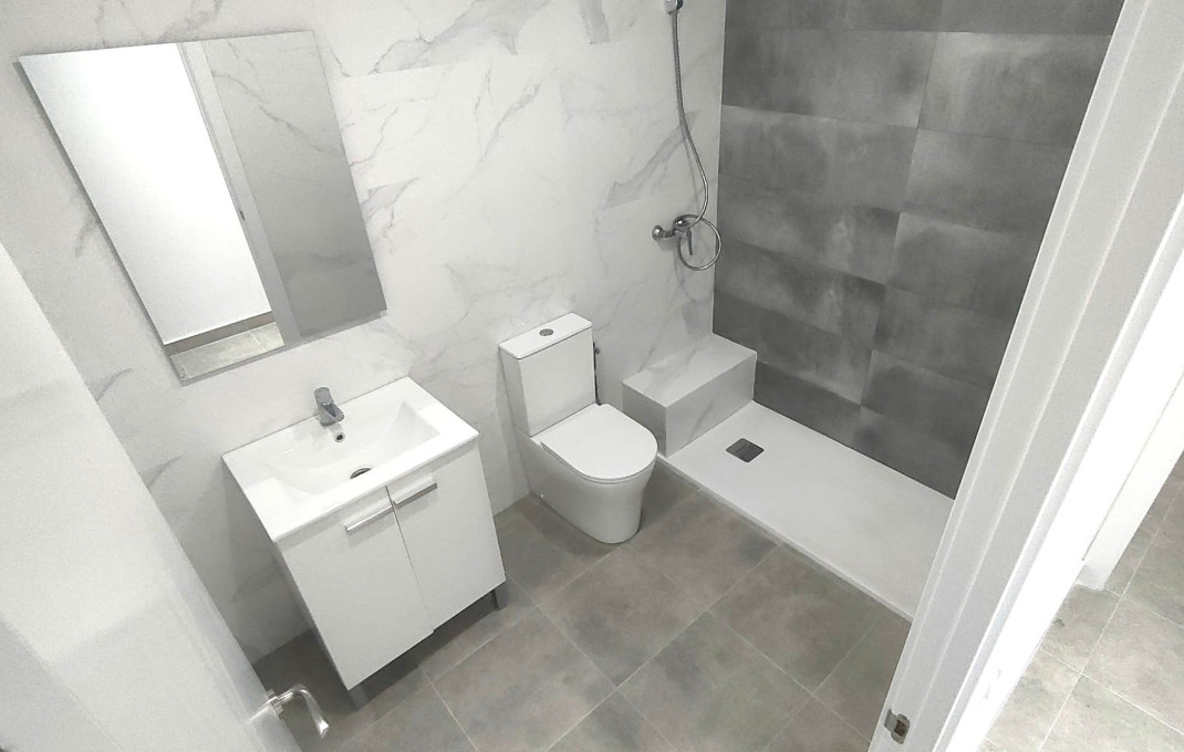 Venta - Local comercial -
Barcelona - Santa Coloma De Gramanet