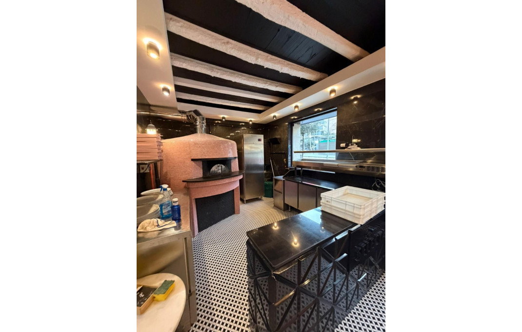 Traspaso - Restaurante -
Barcelona - Eixample Derecho