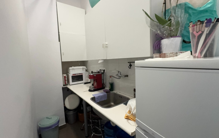 Traspaso - Peluquerias y Estetica -
Barcelona - Sants