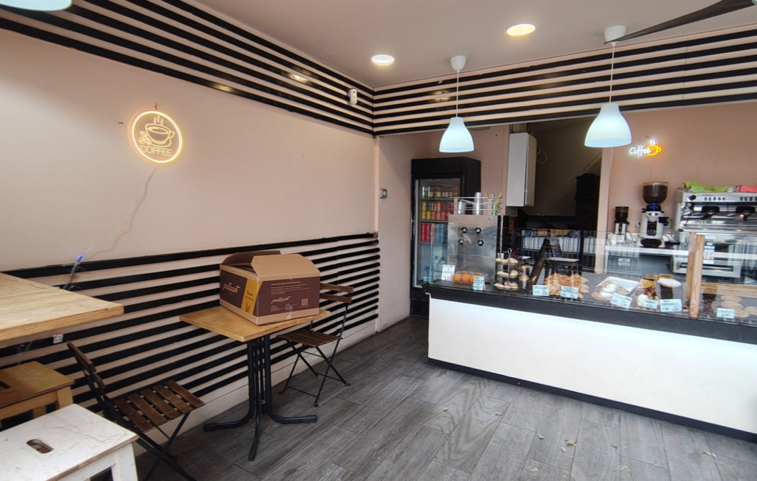 Traspaso - Obradores y/o Panaderias -
Barcelona - Sant Antoni