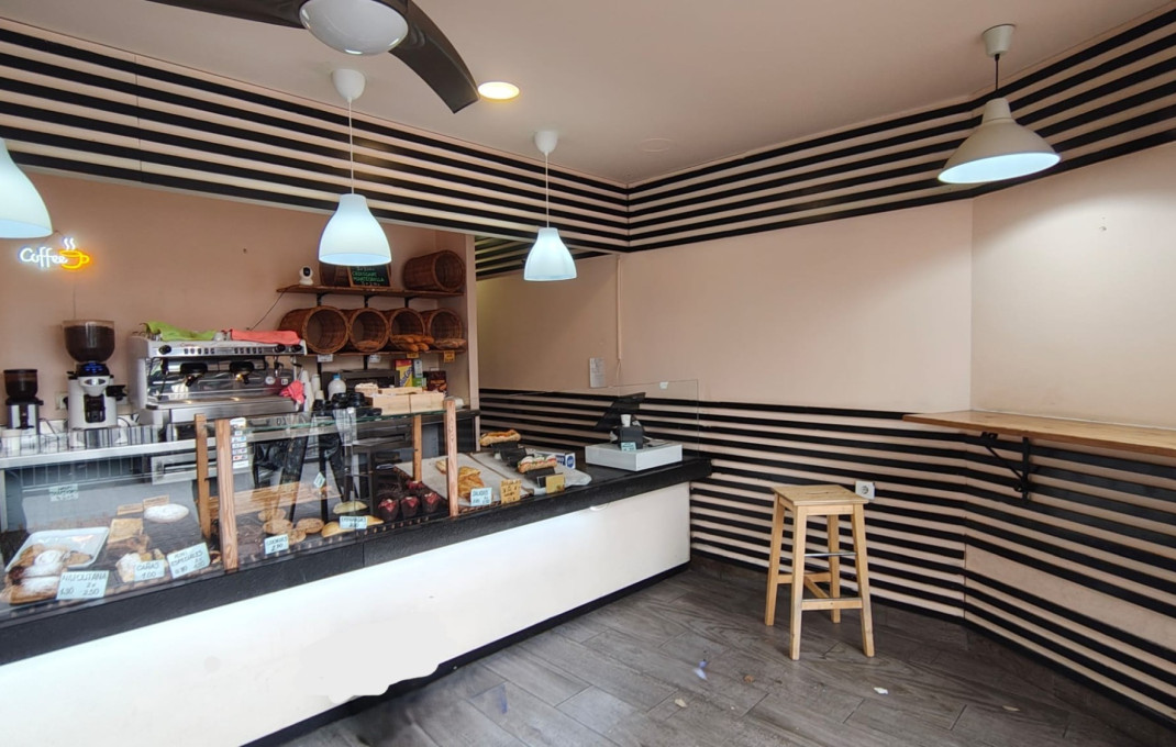 Traspaso - Obradores y/o Panaderias -
Barcelona - Sant Antoni