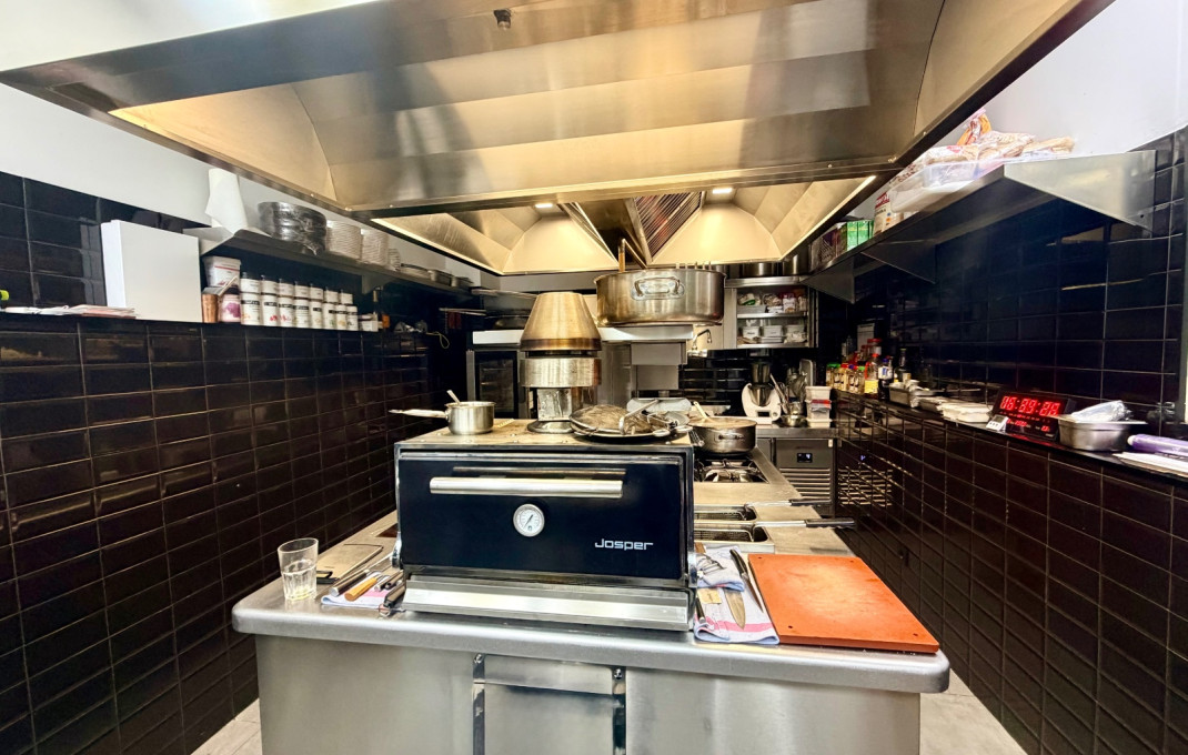 Traspaso - Bar Restaurante -
Barcelona - Eixample Derecho