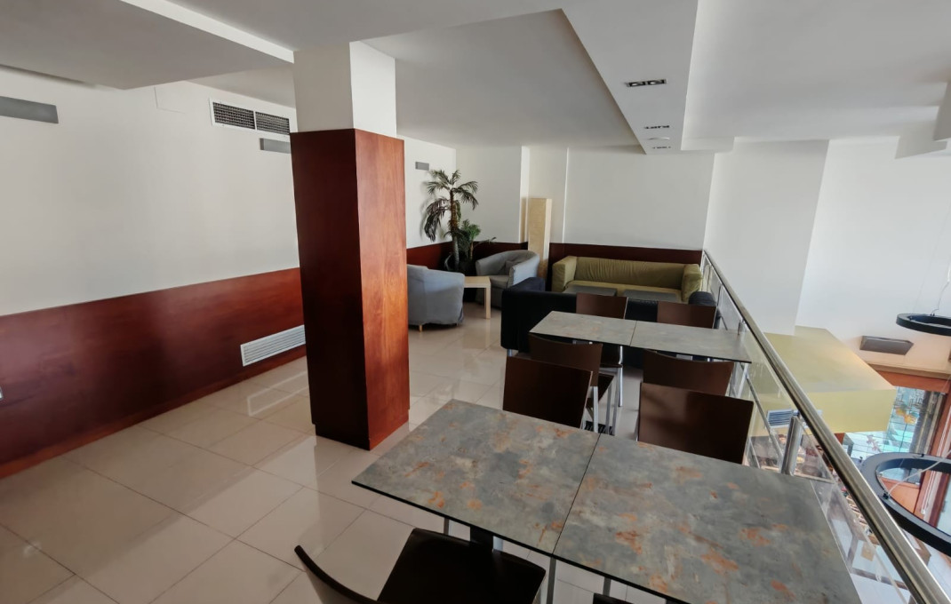 Traspaso - Cafeteria -
Castellar del Vallés