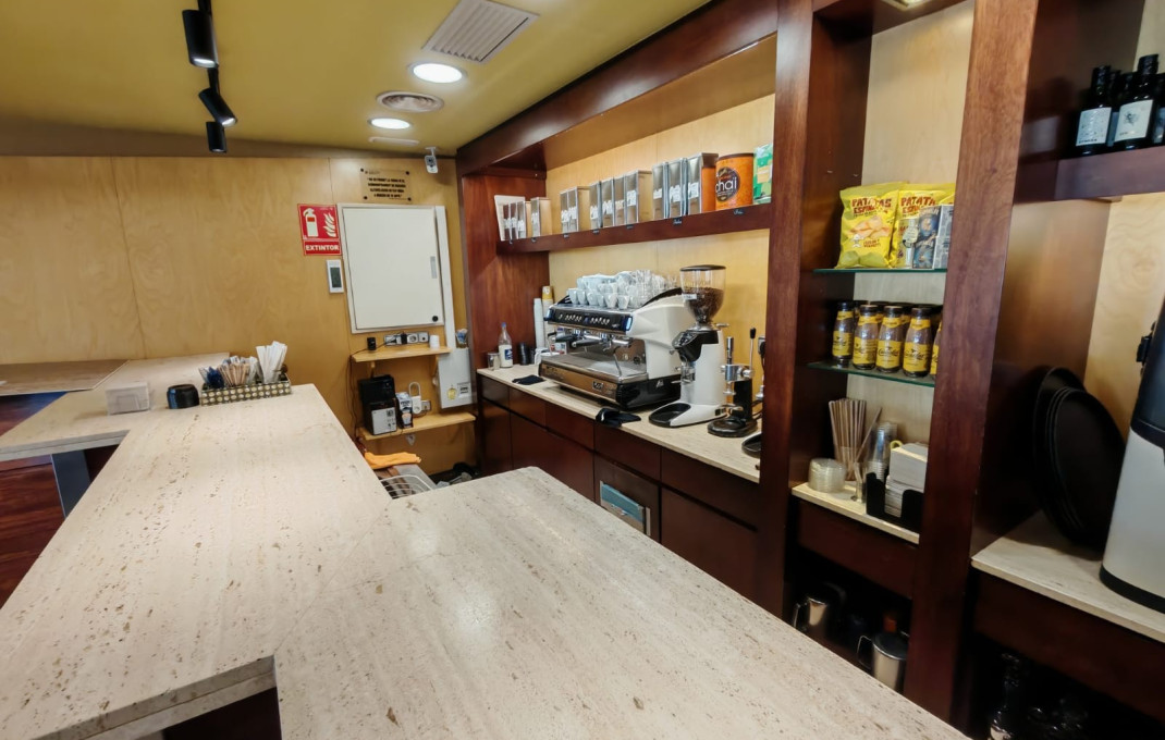 Traspaso - Cafeteria -
Castellar del Vallés