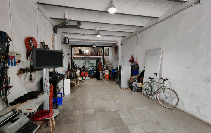 Venta - Local comercial -
La Garriga