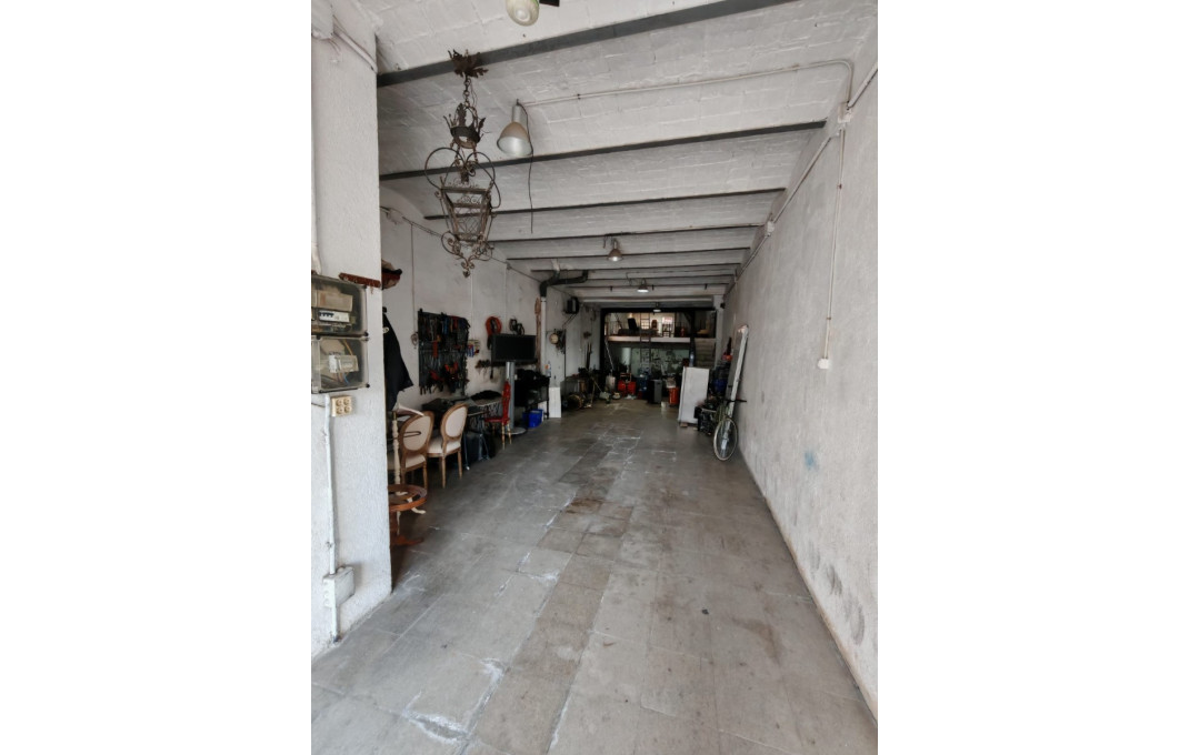 Venta - Local comercial -
La Garriga