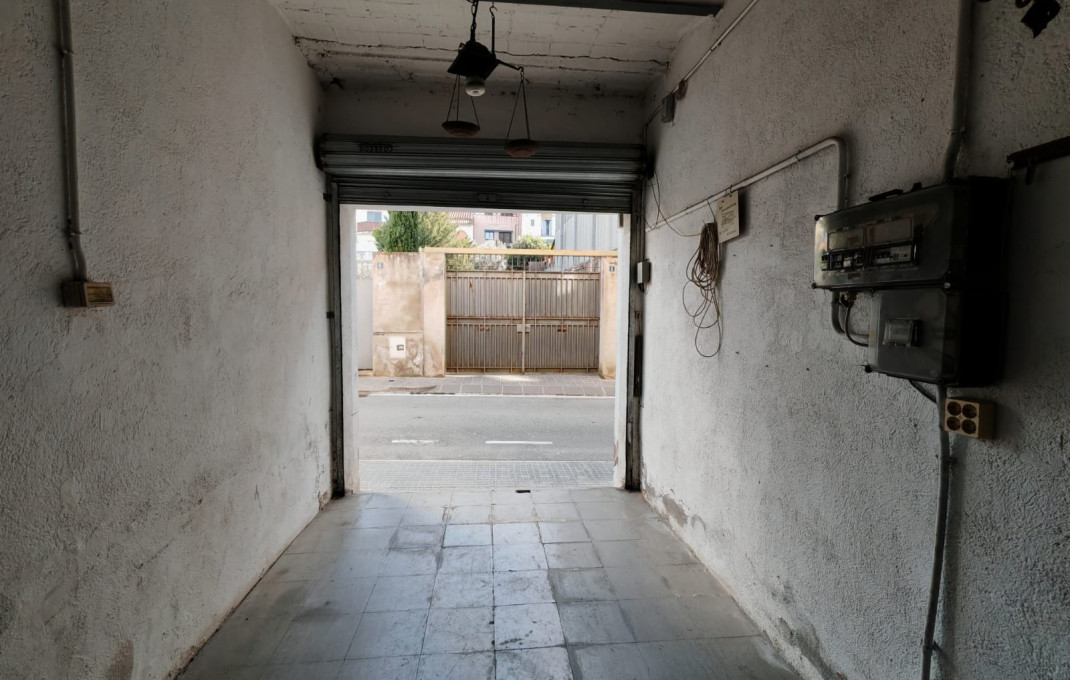Venta - Local comercial -
La Garriga