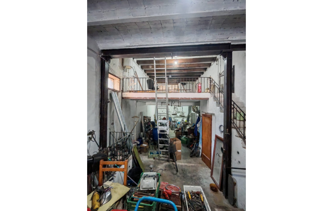 Venta - Local comercial -
La Garriga