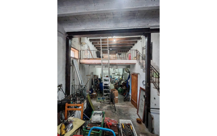 Venta - Local comercial -
La Garriga