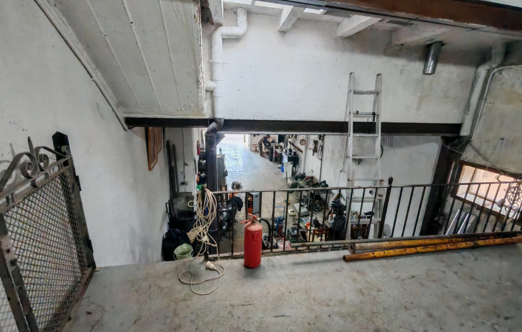 Venta - Local comercial -
La Garriga