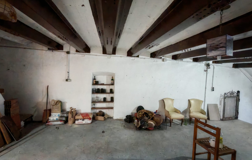 Venta - Local comercial -
La Garriga