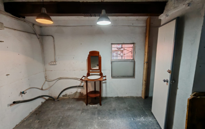 Venta - Local comercial -
La Garriga