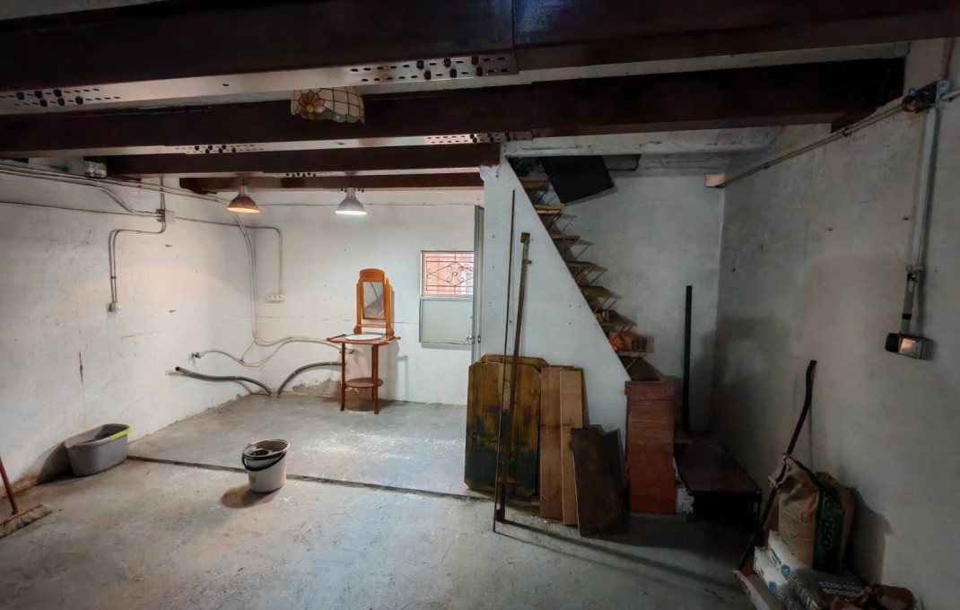 Venta - Local comercial -
La Garriga