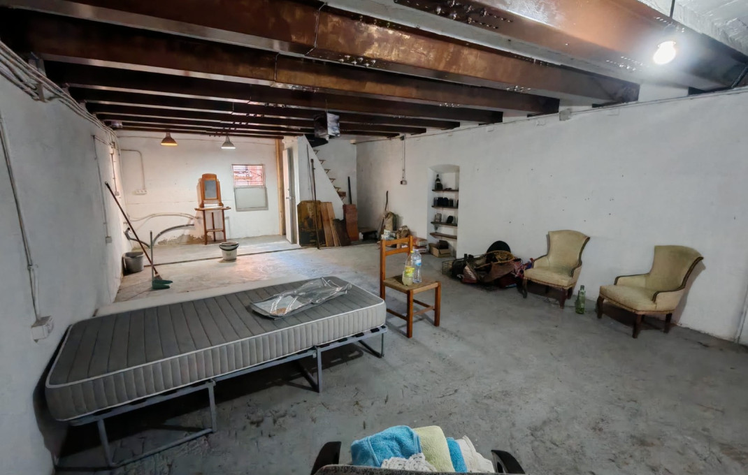 Venta - Local comercial -
La Garriga