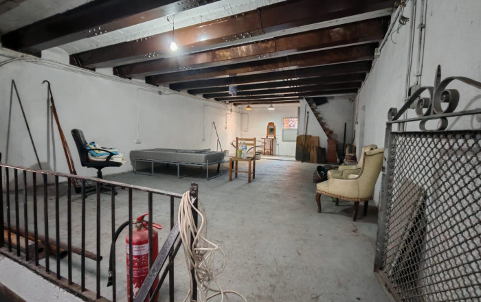 Venta - Local comercial -
La Garriga